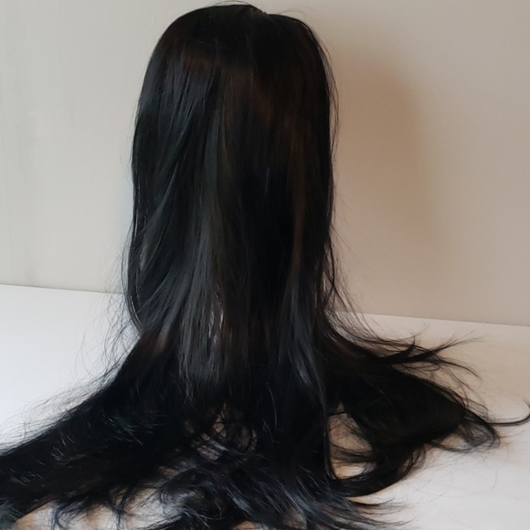 Wig - Picture 4 of 5